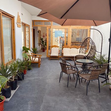 Ravenala Paracas Hostel Zewnętrze zdjęcie