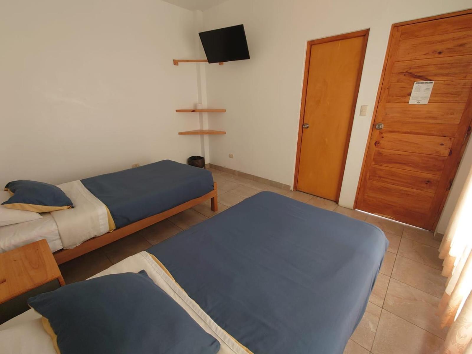 Ravenala Paracas Hostel Zewnętrze zdjęcie